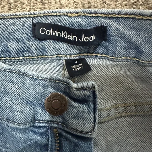 Calvin Klein Women's Straight Leg Jeans in Light Blue - Picture 3 of 4